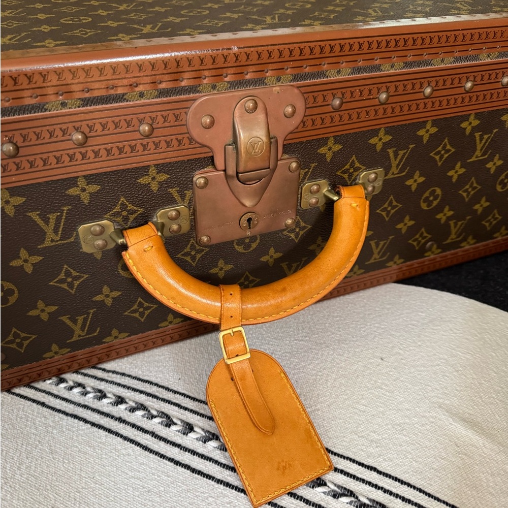 Louis Vuitton Brown and Tan Monogram Luggage - Picture 2 of 16